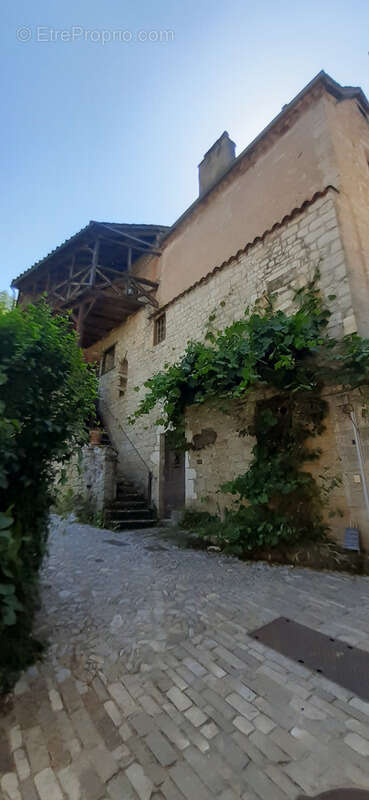 Maison à SAINT-CIRQ-LAPOPIE