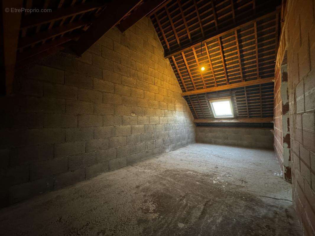 Maison à SAINT-JOUAN-DES-GUERETS