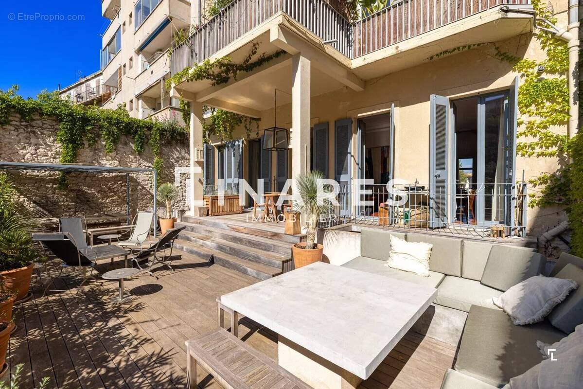 Appartement à MARSEILLE-6E