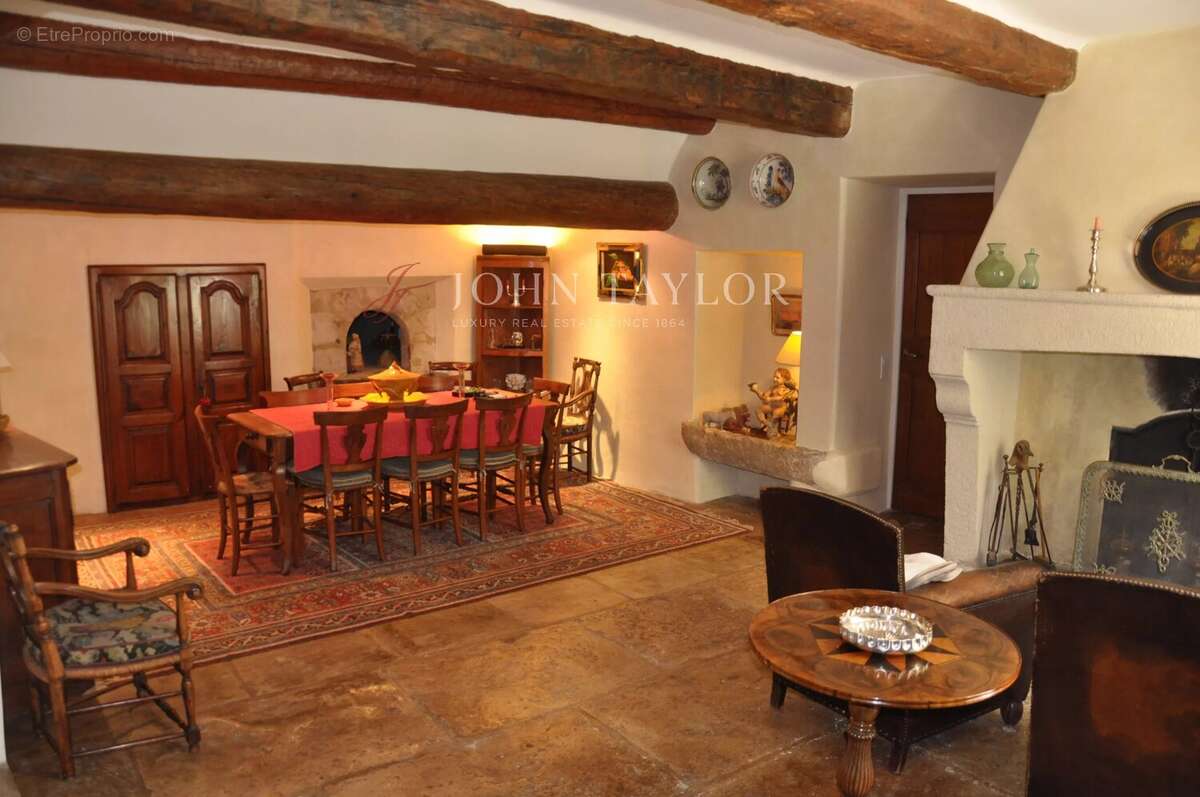 Maison à BARBENTANE