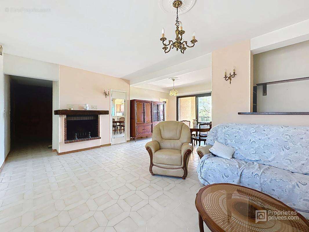 Maison à FREJUS