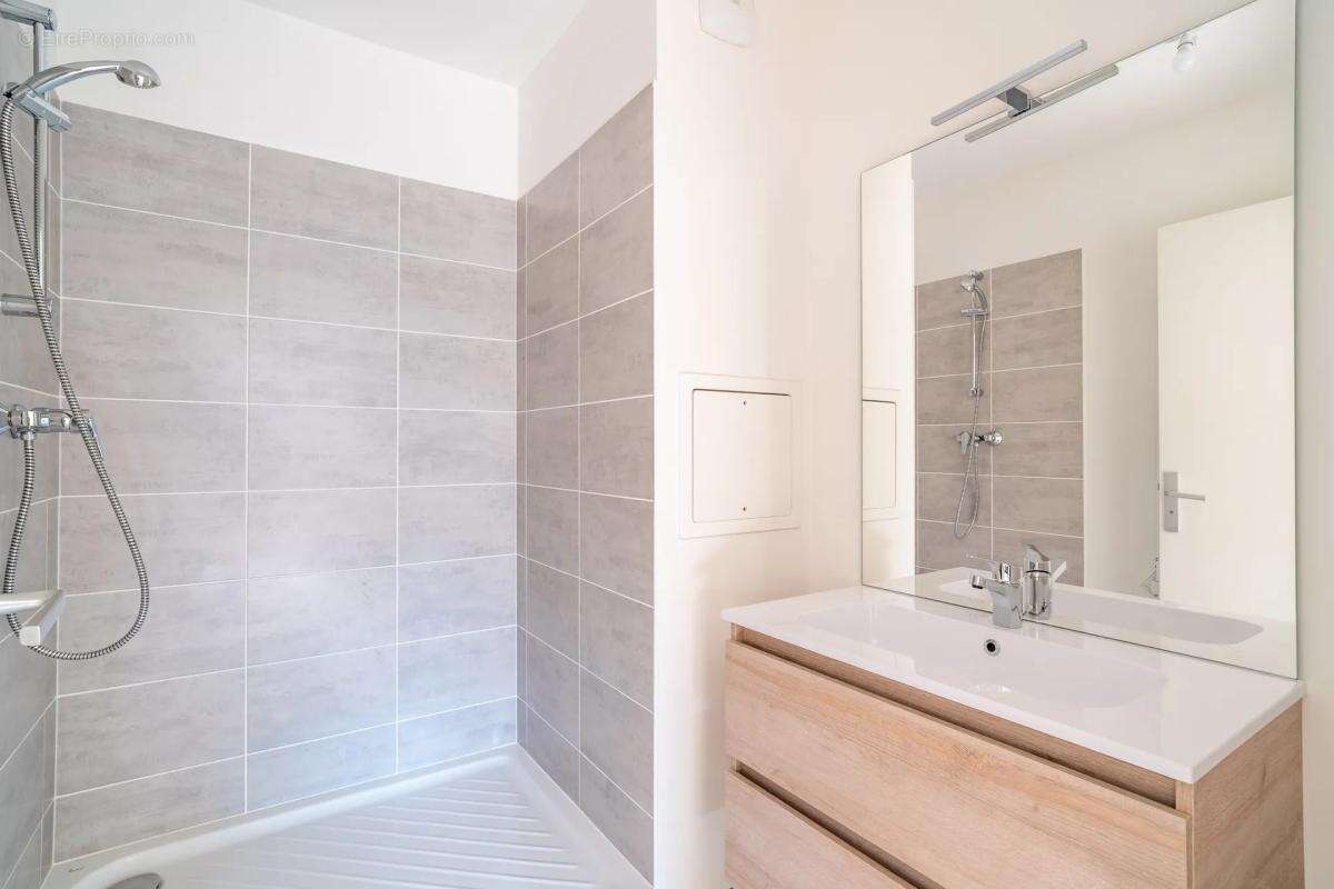 Appartement de 4 pièces de 84 m² à La Courneuve - photo 12