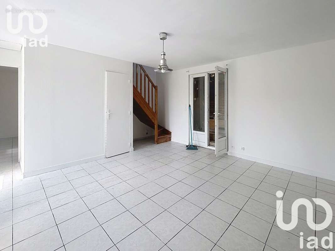 Maison 67 m² à Le Luot  - photo 8