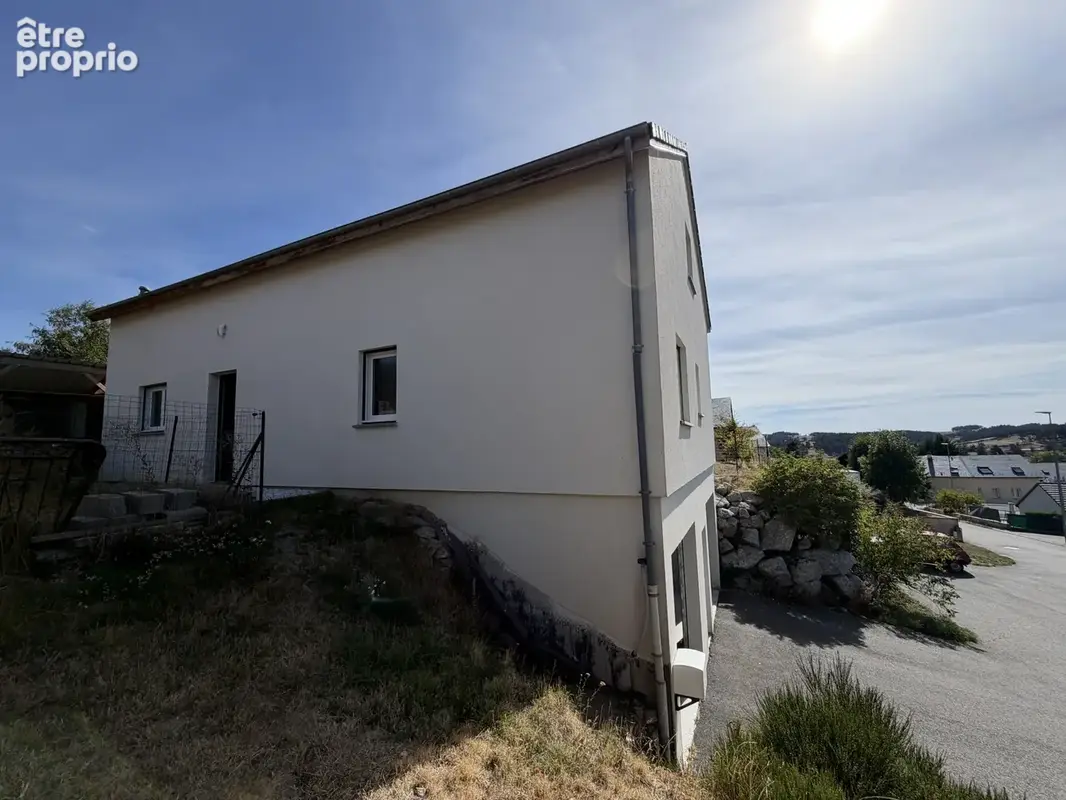 Maison familiale  a rieutort-de-randon - photo 7