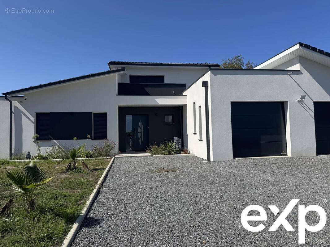 Maison à SAINT-GENES-DE-FRONSAC