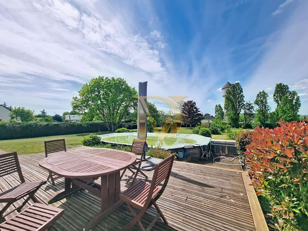 Maison 307 m² à Francueil  - photo 5