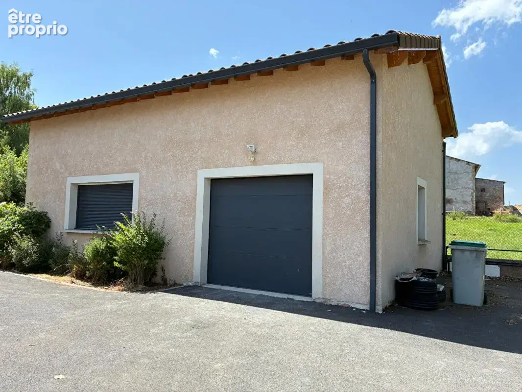 Craponne-sur-Arzon (43500) Très belle maison de 195 m² 5 chambres 3 garages sur 9700m² terrain - photo 6