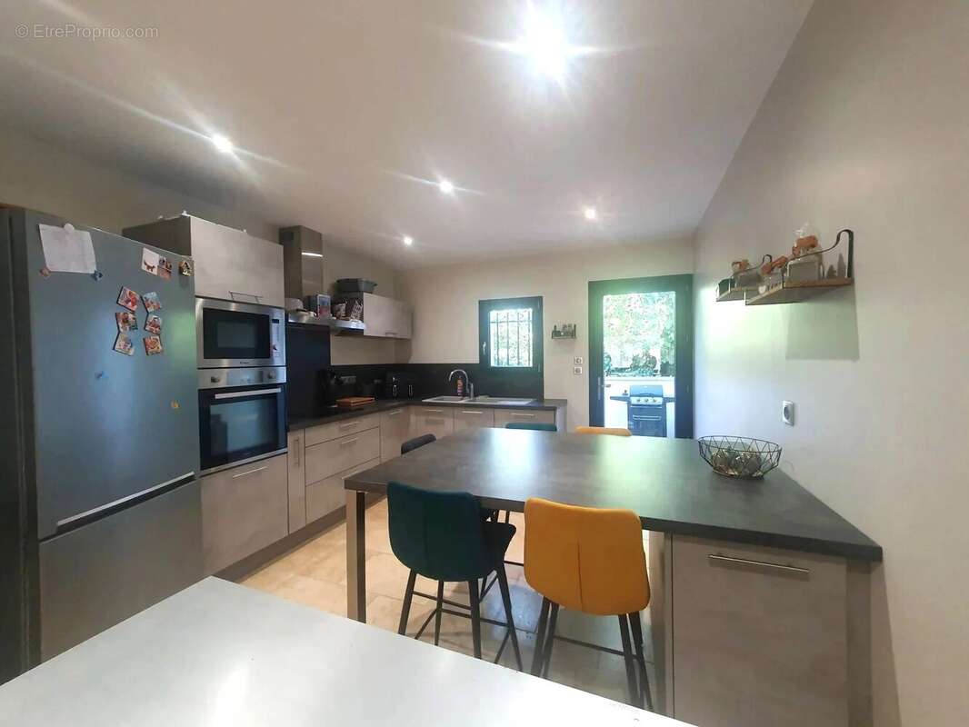 Maison à L&#039;ISLE-SUR-LA-SORGUE