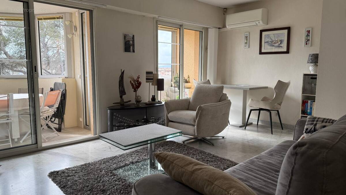 Appartement à SAINT-RAPHAEL