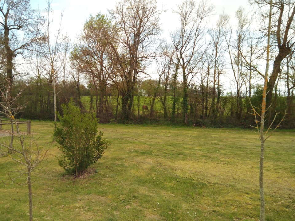 Terrain à CERAN