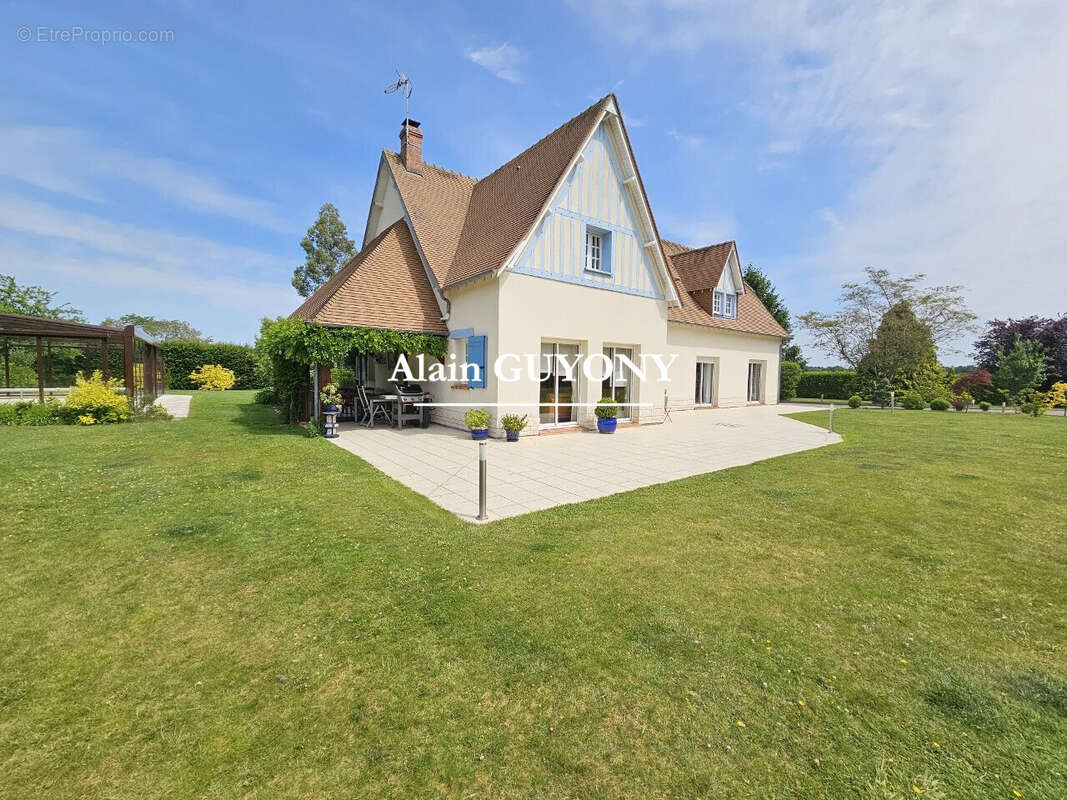 Maison à PONT-L'EVEQUE