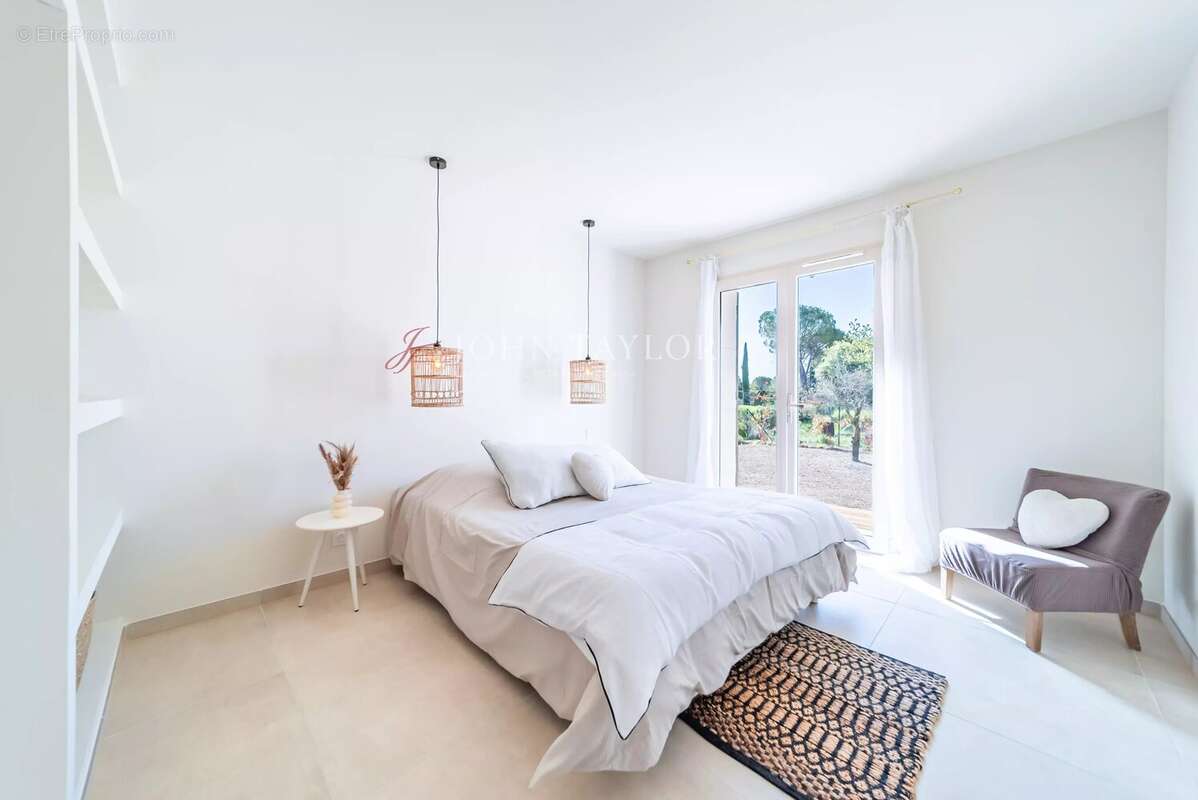 Maison à GORDES