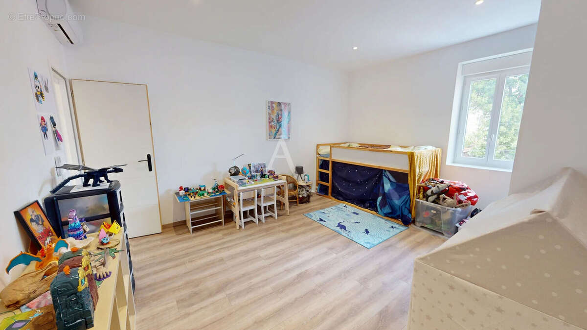 A VENDRE Maison de ville exceptionnelle MANDUEL P8 - photo 12