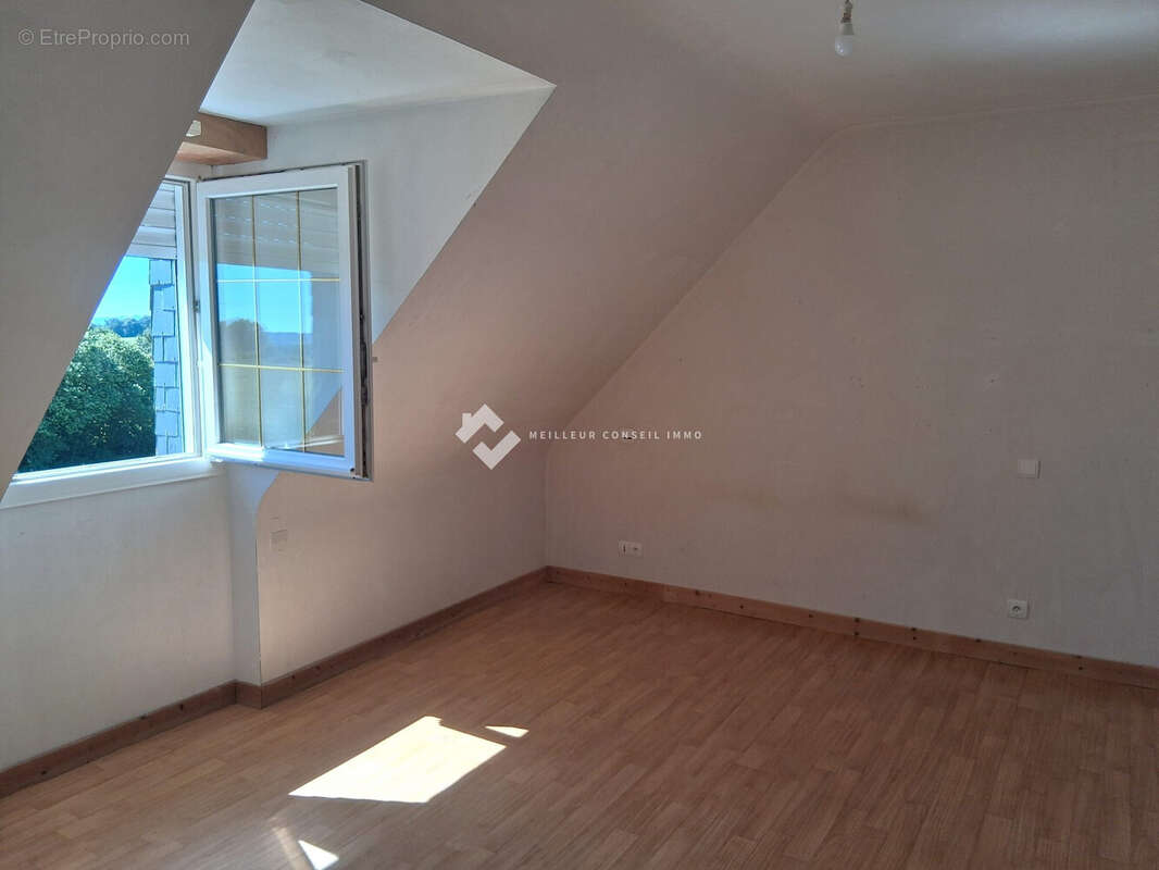 Maison 160 m² à Saint-Donan  - photo 8