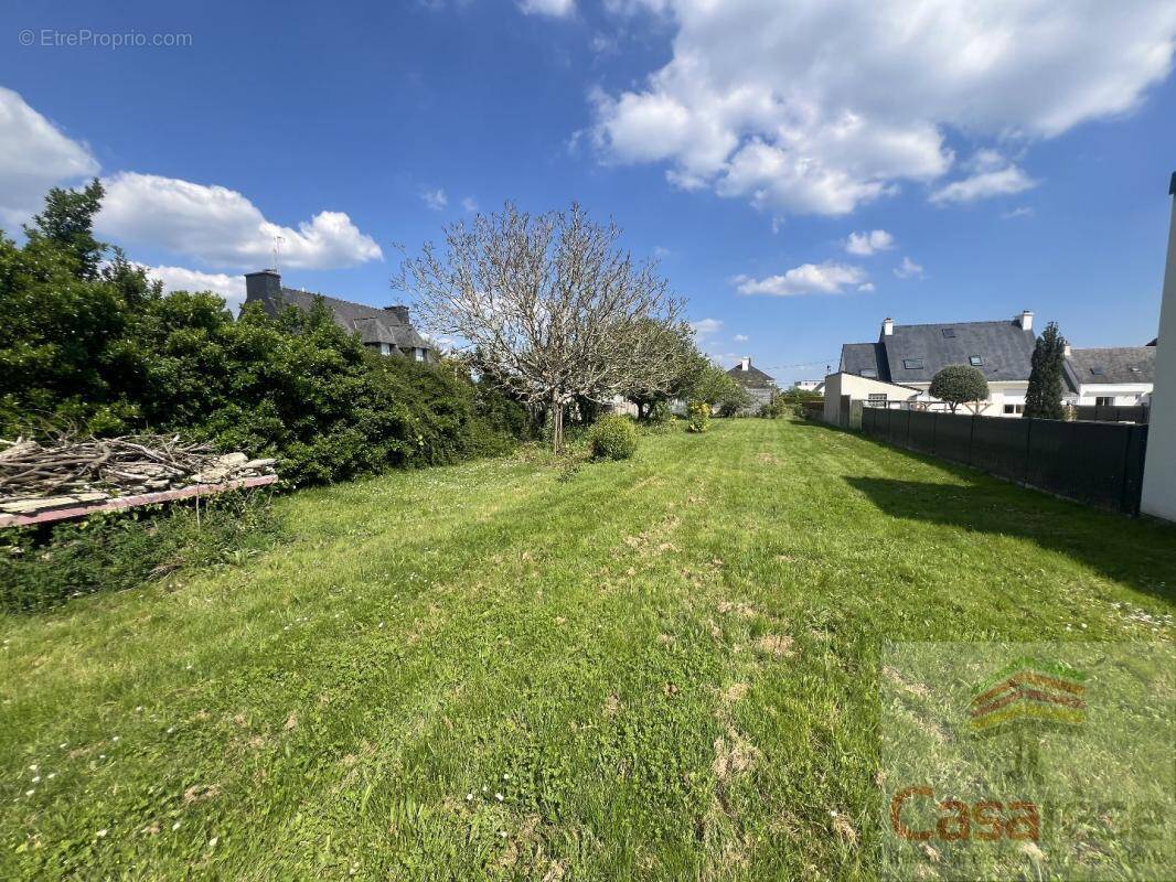 Terrain à PLOUHINEC