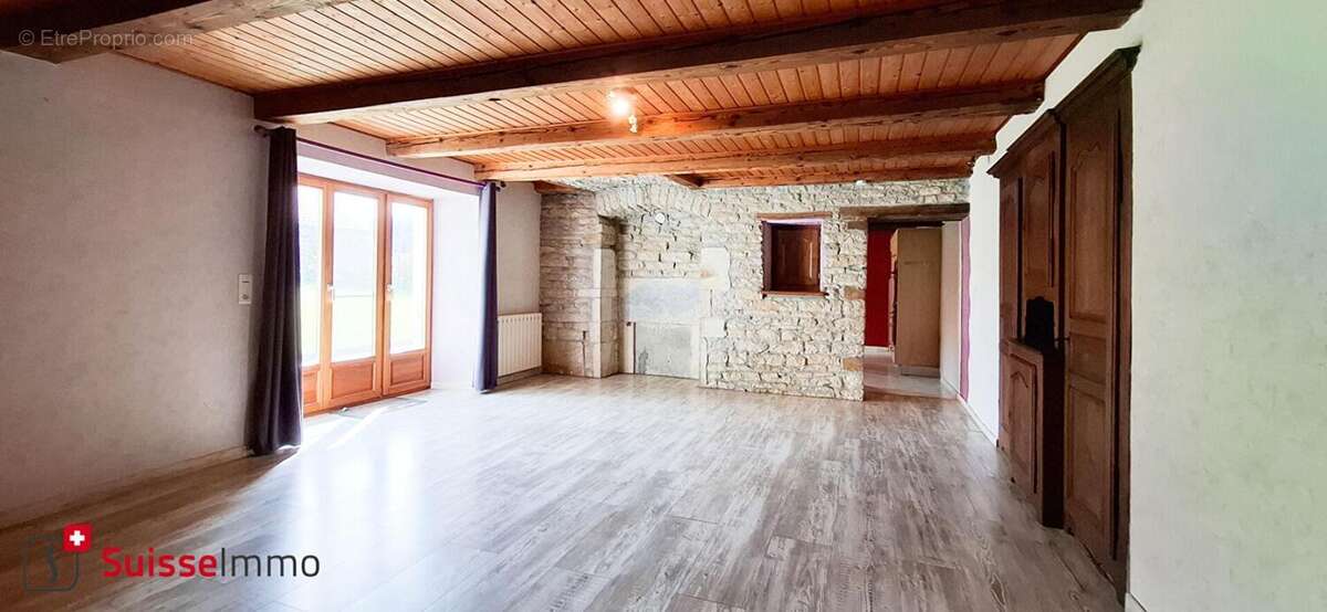 Maison de caractère avec gîte indépendant - 310m2 - 8 chambres - 232 000 - photo 3