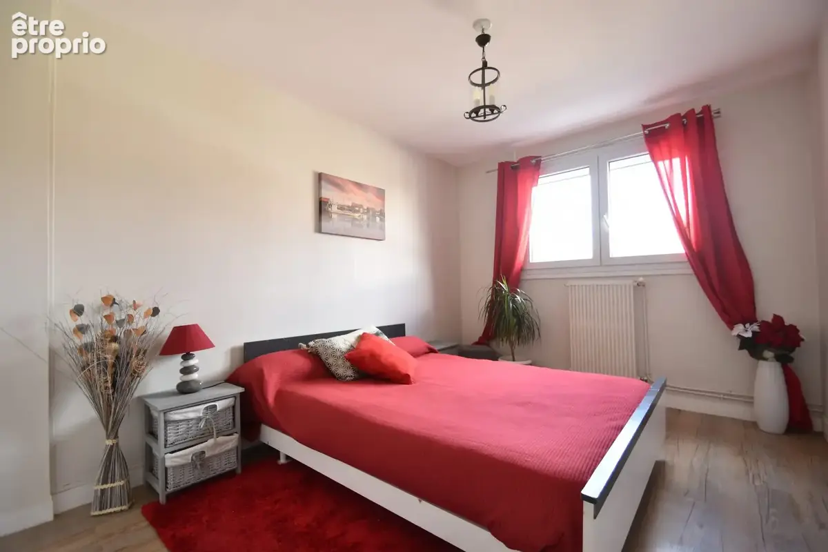 Appartement 5 pièces 90 m² à vendre à Rochefort (17300) - photo 5