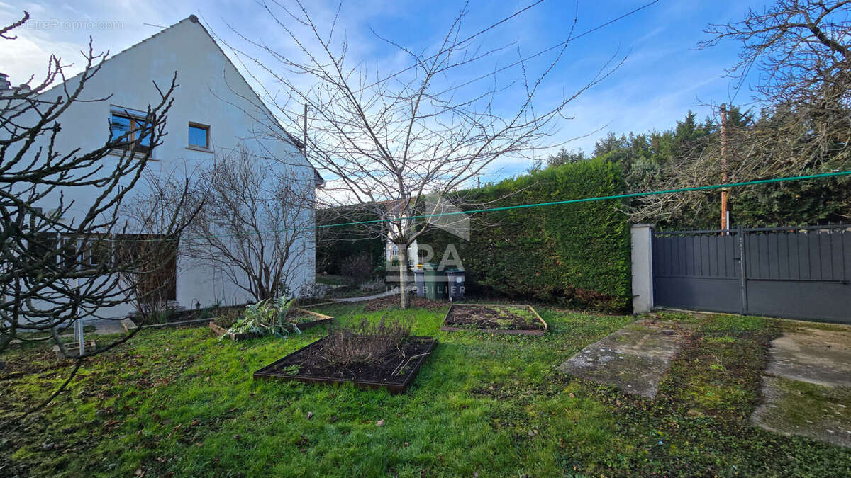 Maison à VIRY-CHATILLON