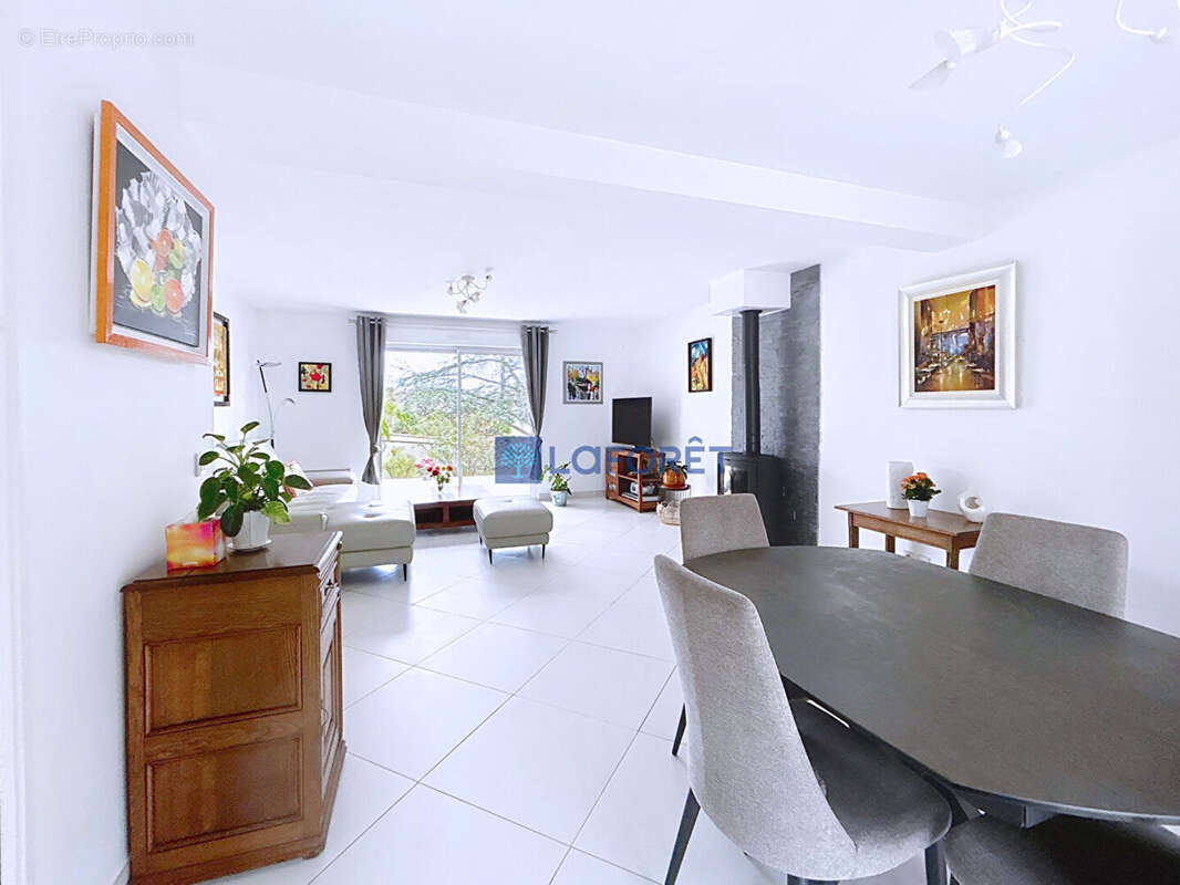 Maison à COUILLY-PONT-AUX-DAMES