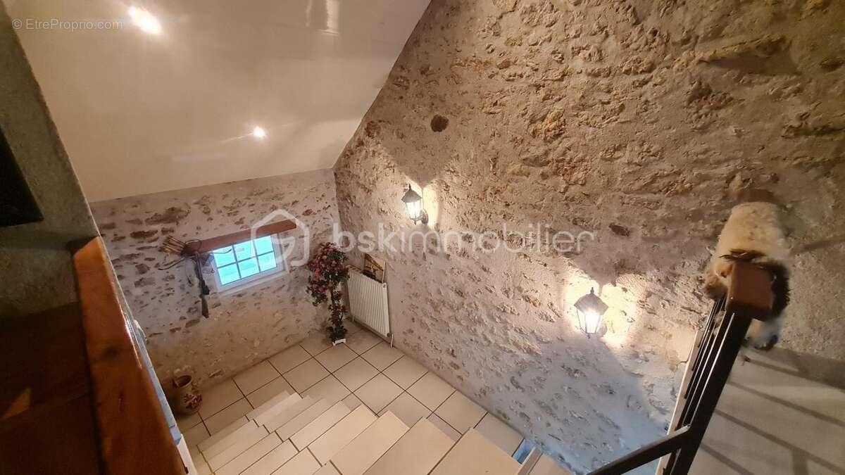 Maison à EVERLY