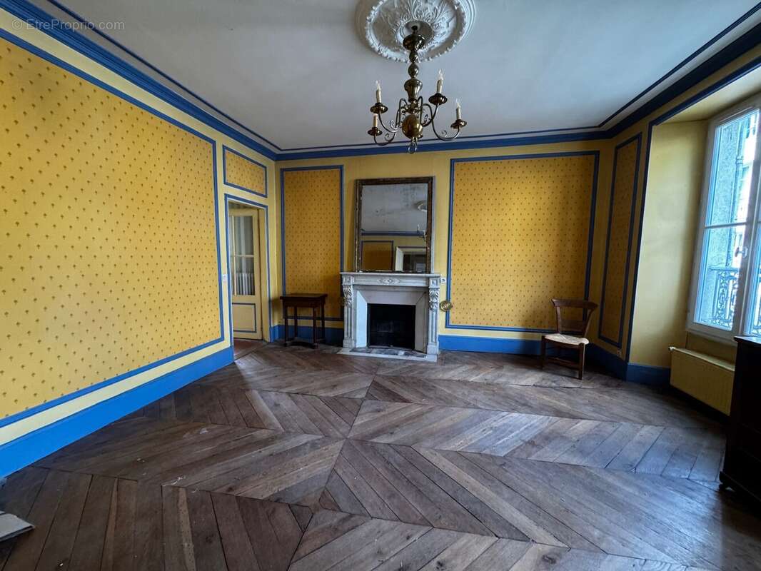 Maison à FONTAINEBLEAU