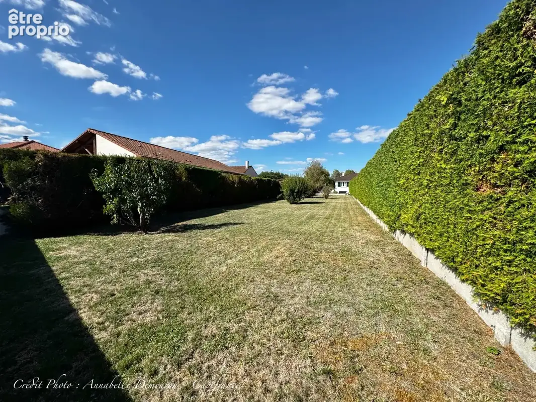 MOZAC – Maison de plain-pied 3 chambres/bureau – PISCINE – TERRAIN divisible de 2324 M² – Garages - photo 25