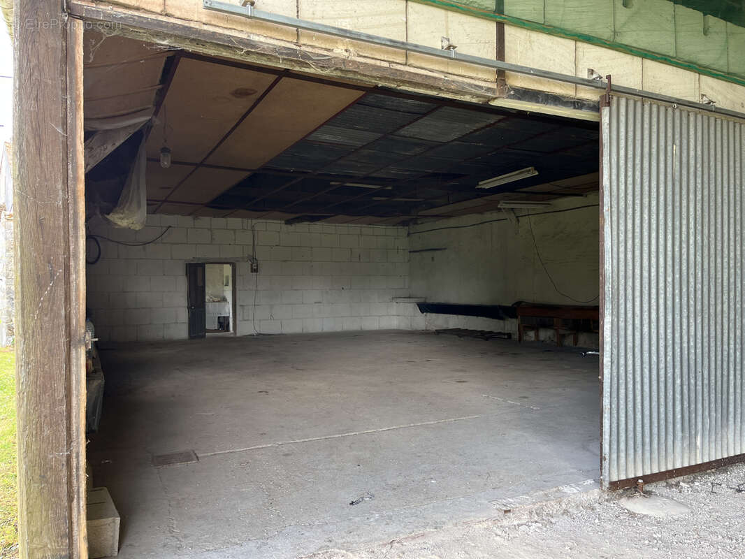 Terrain à LA CHAPELLE-LA-REINE