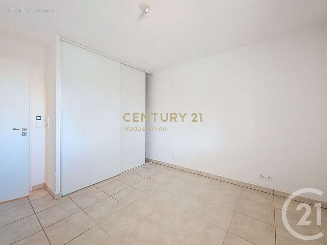 Appartement à SAINT-JEAN-DE-VEDAS