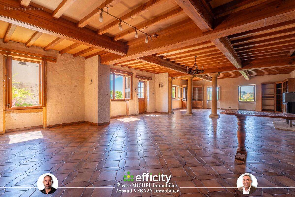 Maison 242 m² à Montrottier  - photo 8