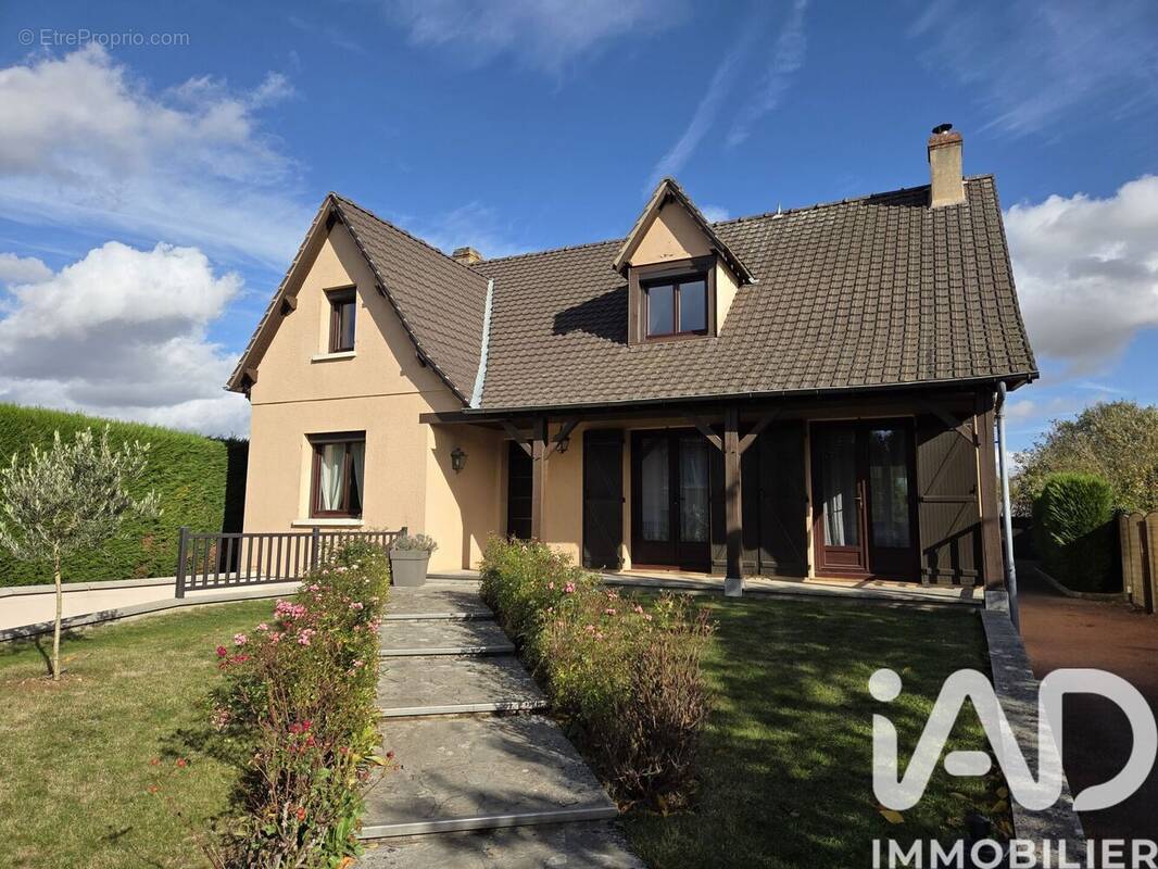 Photo 1 - Maison à BEAUVILLIERS