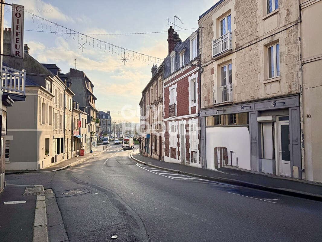 Commerce à TROUVILLE-SUR-MER