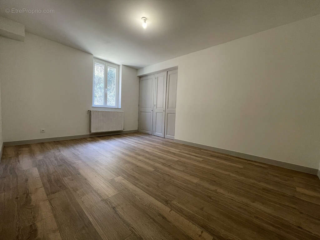 Appartement à VILLARD-BONNOT