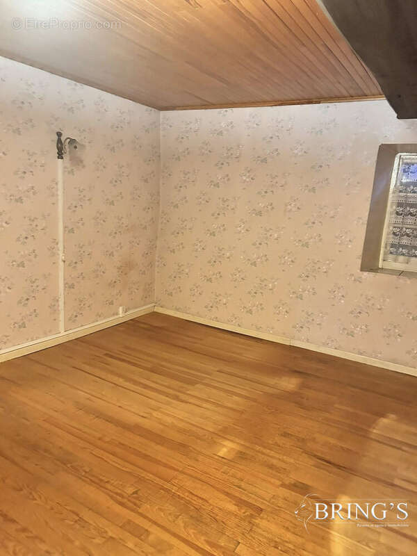 Maison à MONTFERRAT