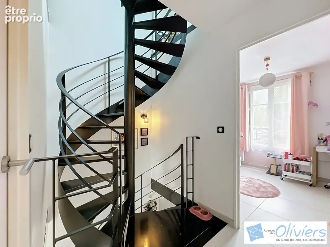 Maison 6 pièces 100 m² à vendre à Guyancourt (78280) - photo 7