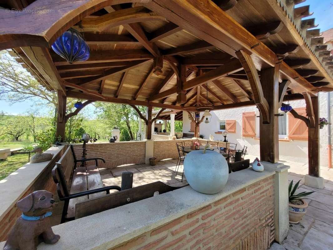 Maison à FLAUJAC-POUJOLS