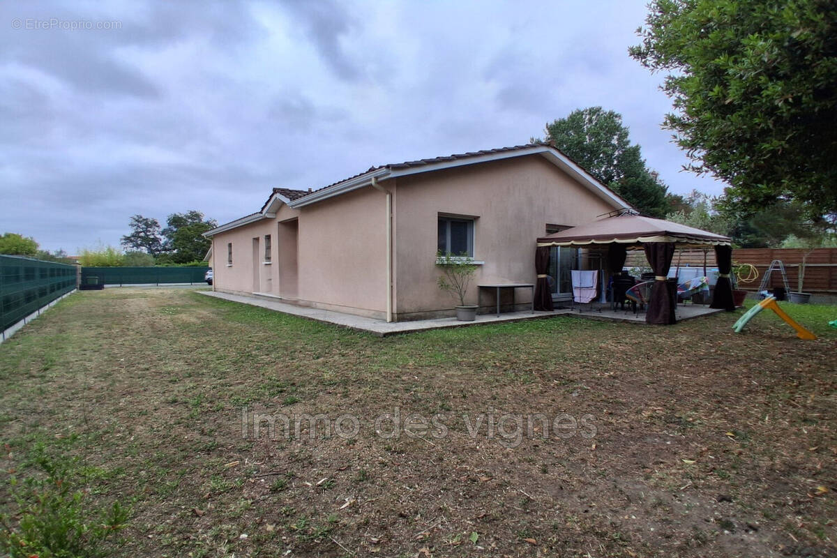 Maison à AMBARES-ET-LAGRAVE