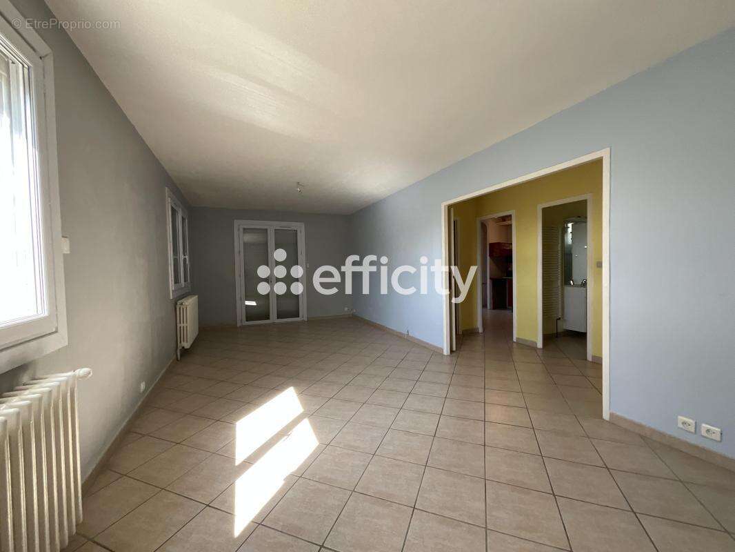 Maison 215 m² à Coux  - photo 10