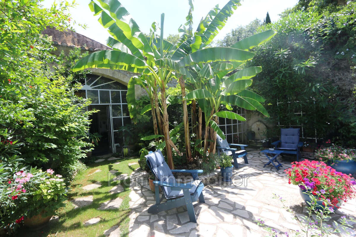 Maison 225 m² à Marsillargues  - photo 9