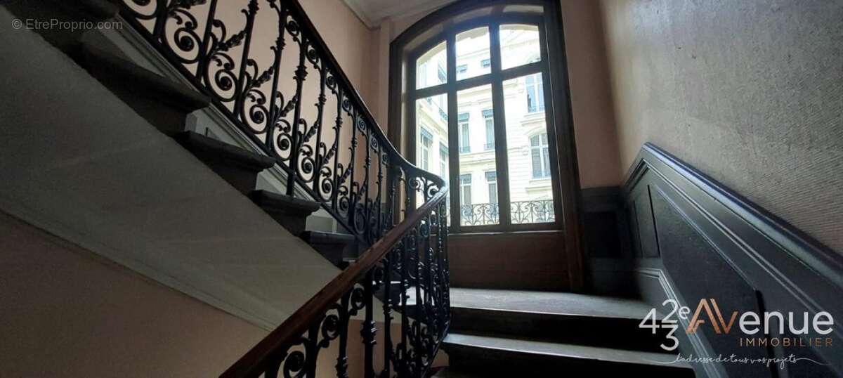 Appartement à SAINT-ETIENNE