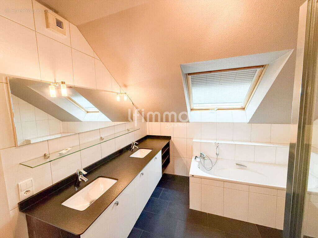 Appartement à VILLAGE-NEUF