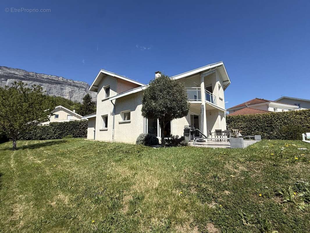 Maison à MONTBONNOT-SAINT-MARTIN