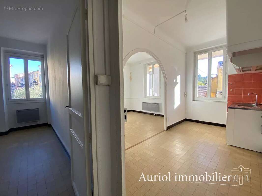 Appartement à AURIOL