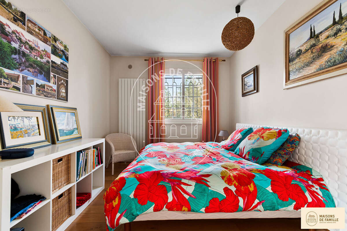 Maison à LA CELLE-SAINT-CLOUD