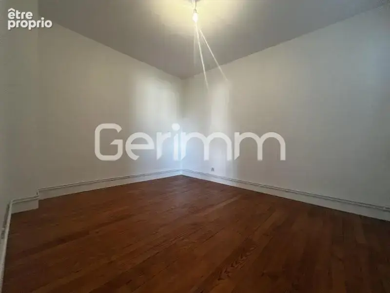 Vente - Appartement - 3 pièces + cuisine - 45 m² - 119 000 € - - photo 10