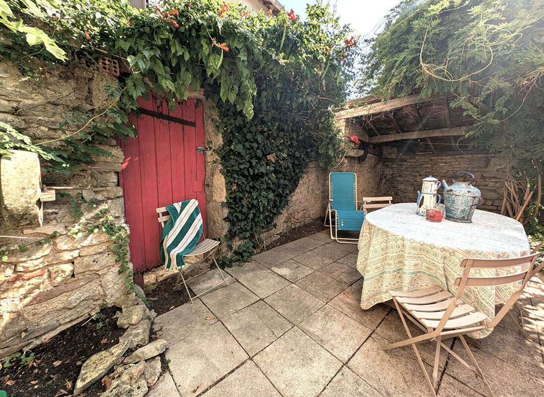 Maison à SAINT-ANTONIN-NOBLE-VAL