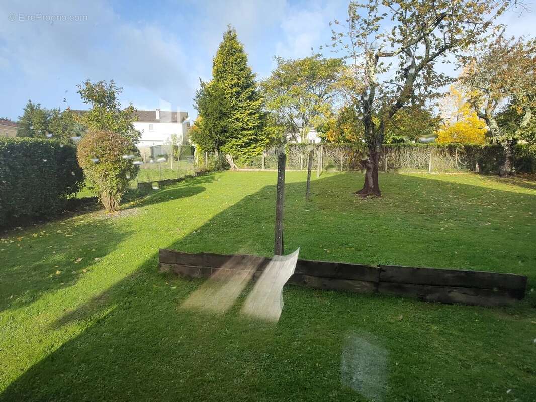 Maison à SAINT-JUNIEN