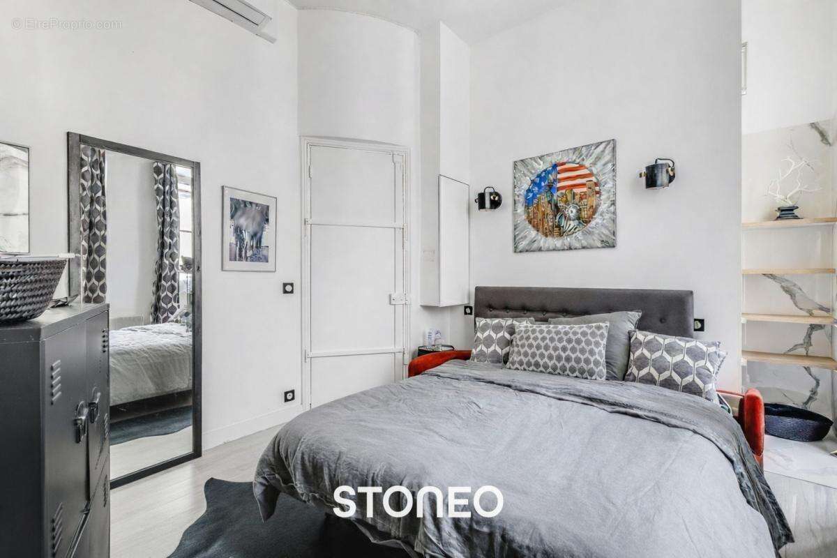 Appartement à PARIS-8E