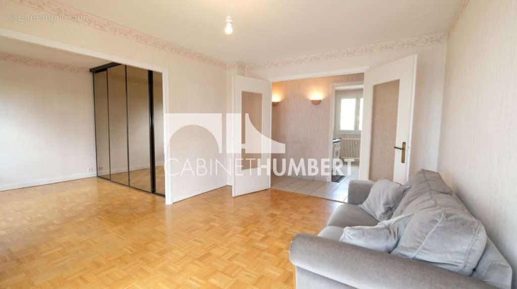 Appartement à SAINT-ETIENNE