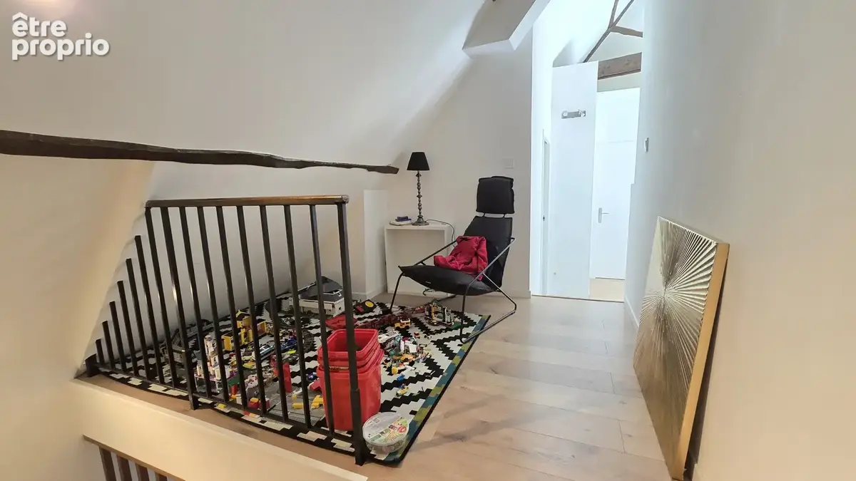 Maison de village atypique sur 3 niveaux - 3 chambres - jardin - 2 parkings. - photo 11