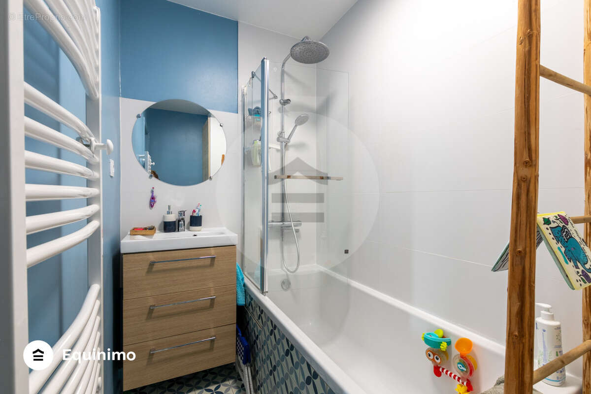 Appartement à FRESNES